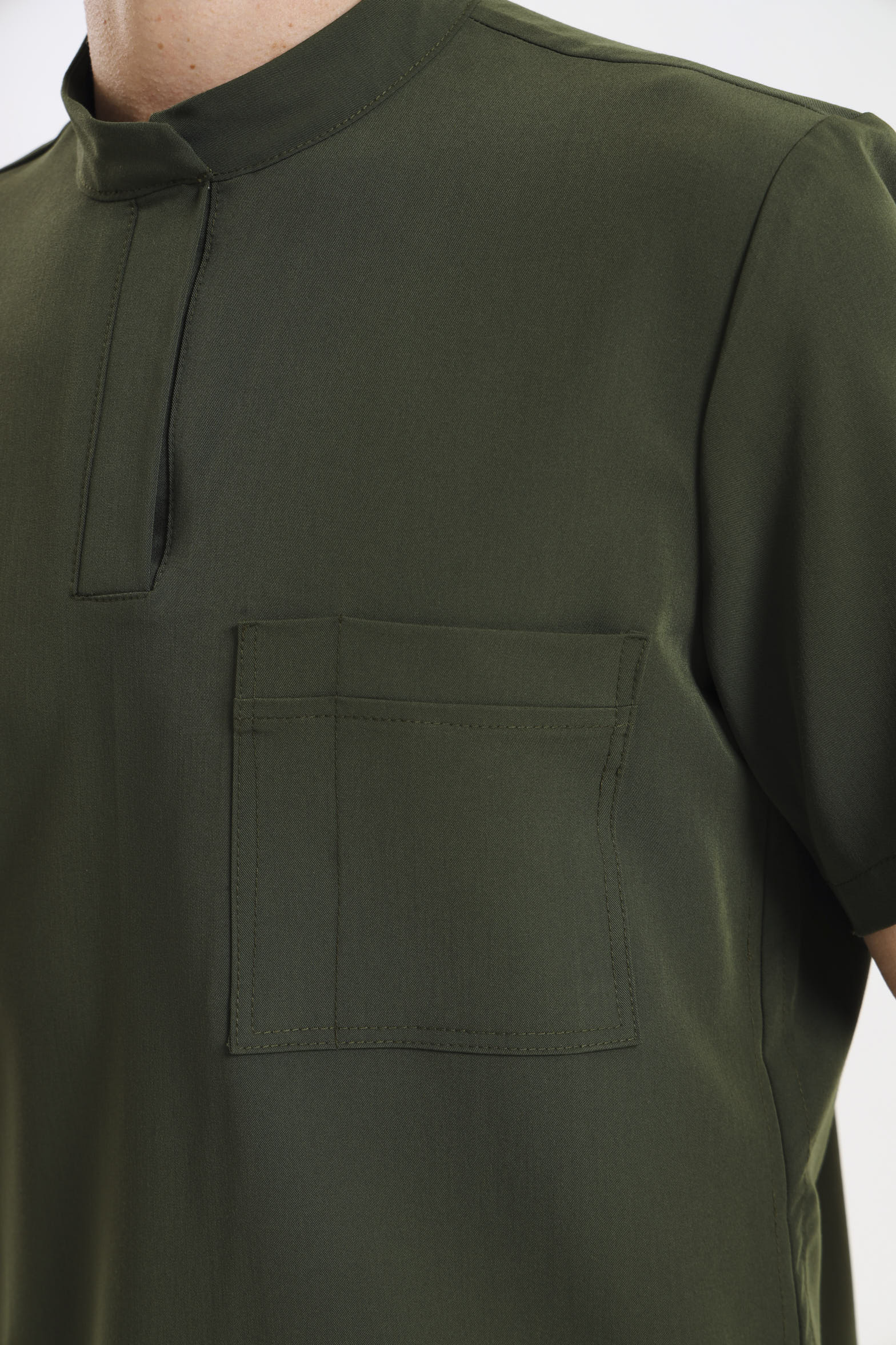 THE LUX MENS MANDARIN TOP - Greens Medi Scrubs South Africa - Premium Medical Uniforms & Apparel - Delivery Across SA 