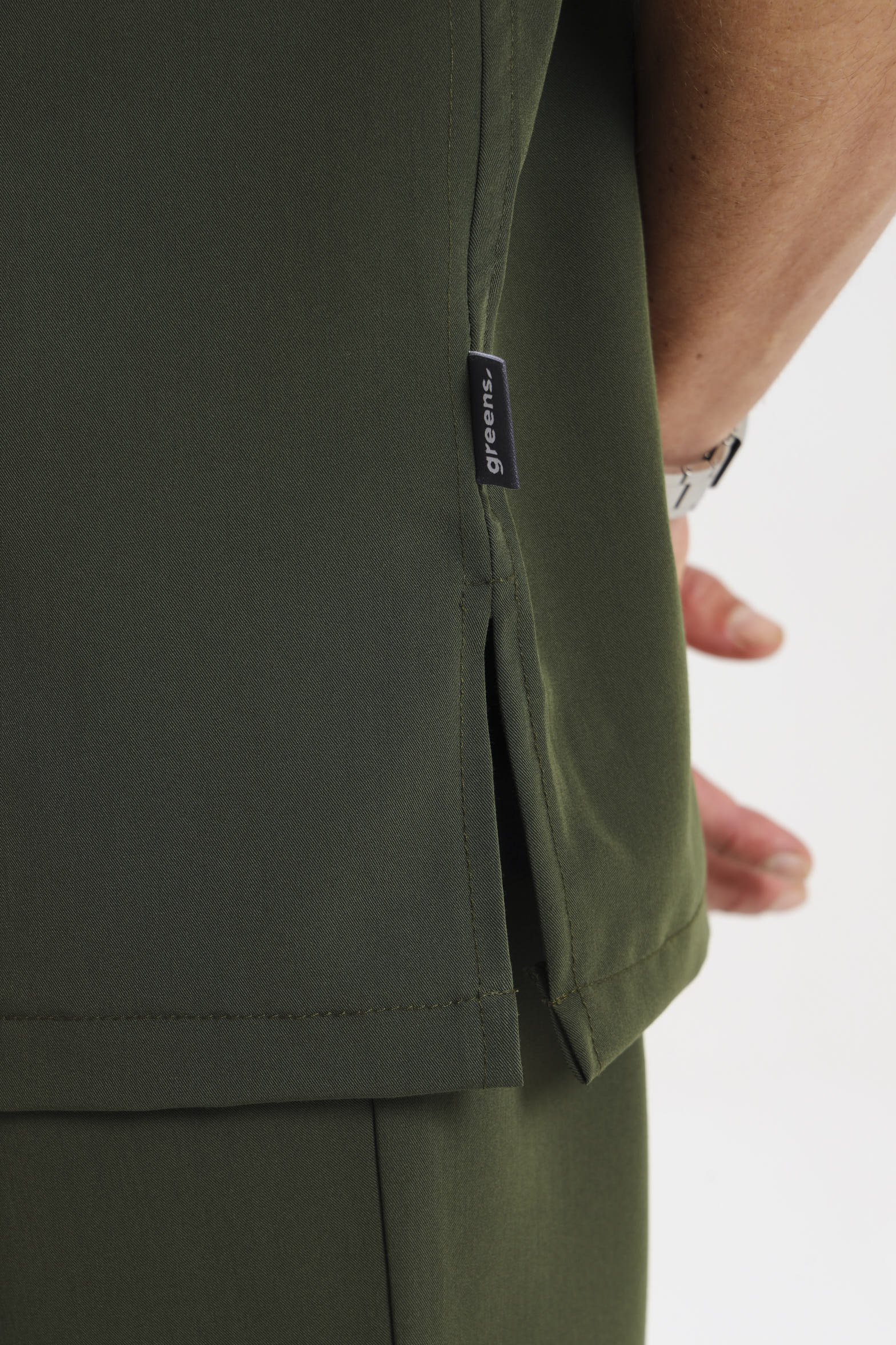 THE LUX MENS MANDARIN TOP - Greens Medi Scrubs South Africa - Premium Medical Uniforms & Apparel - Delivery Across SA 