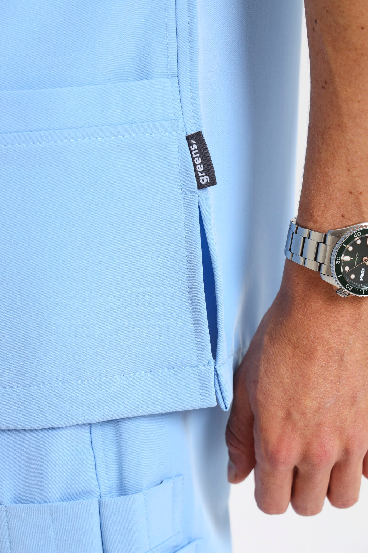 THE LUX MENS V-NECK TOP - Greens Medi Scrubs South Africa - Premium Medical Uniforms & Apparel - Delivery Across SA 
