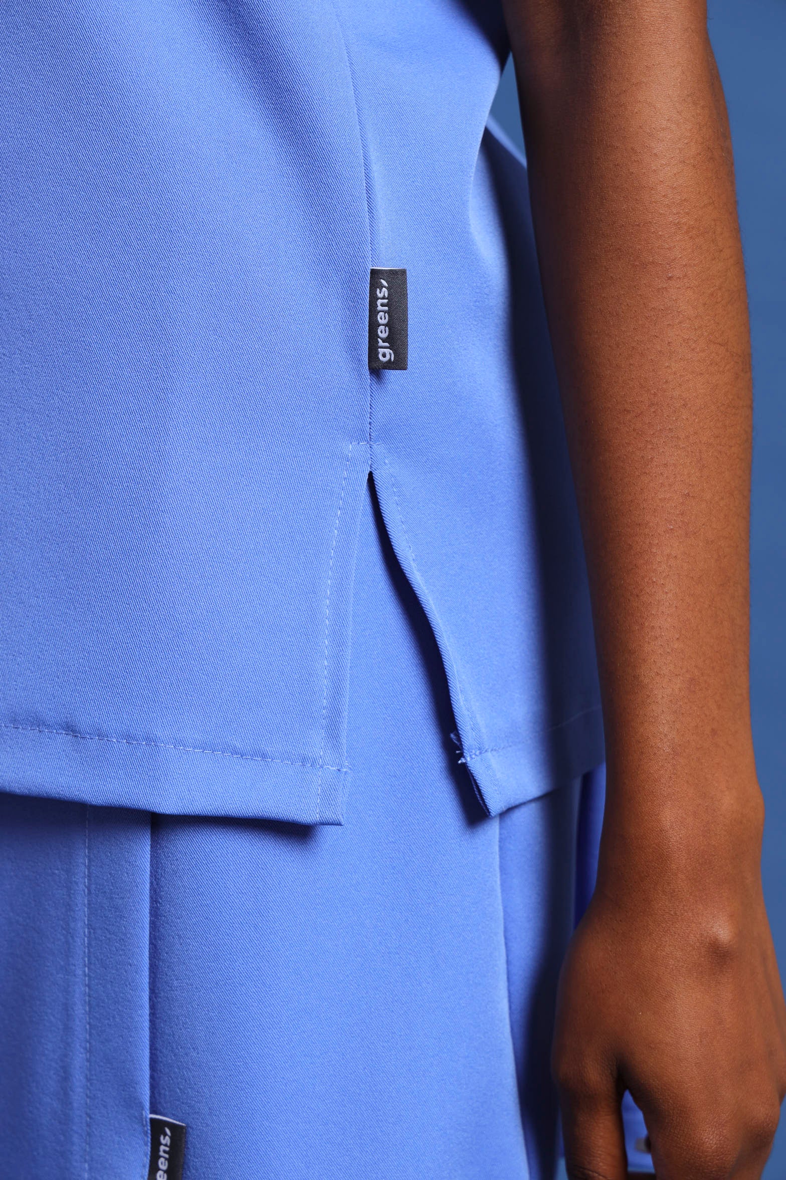 THE LADIES ROUND FLOW TOP - Greens Medi Scrubs South Africa - Premium Medical Uniforms & Apparel - Delivery Across SA 